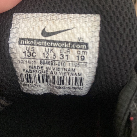 Nike Black Cleats - Picture 4 of 4